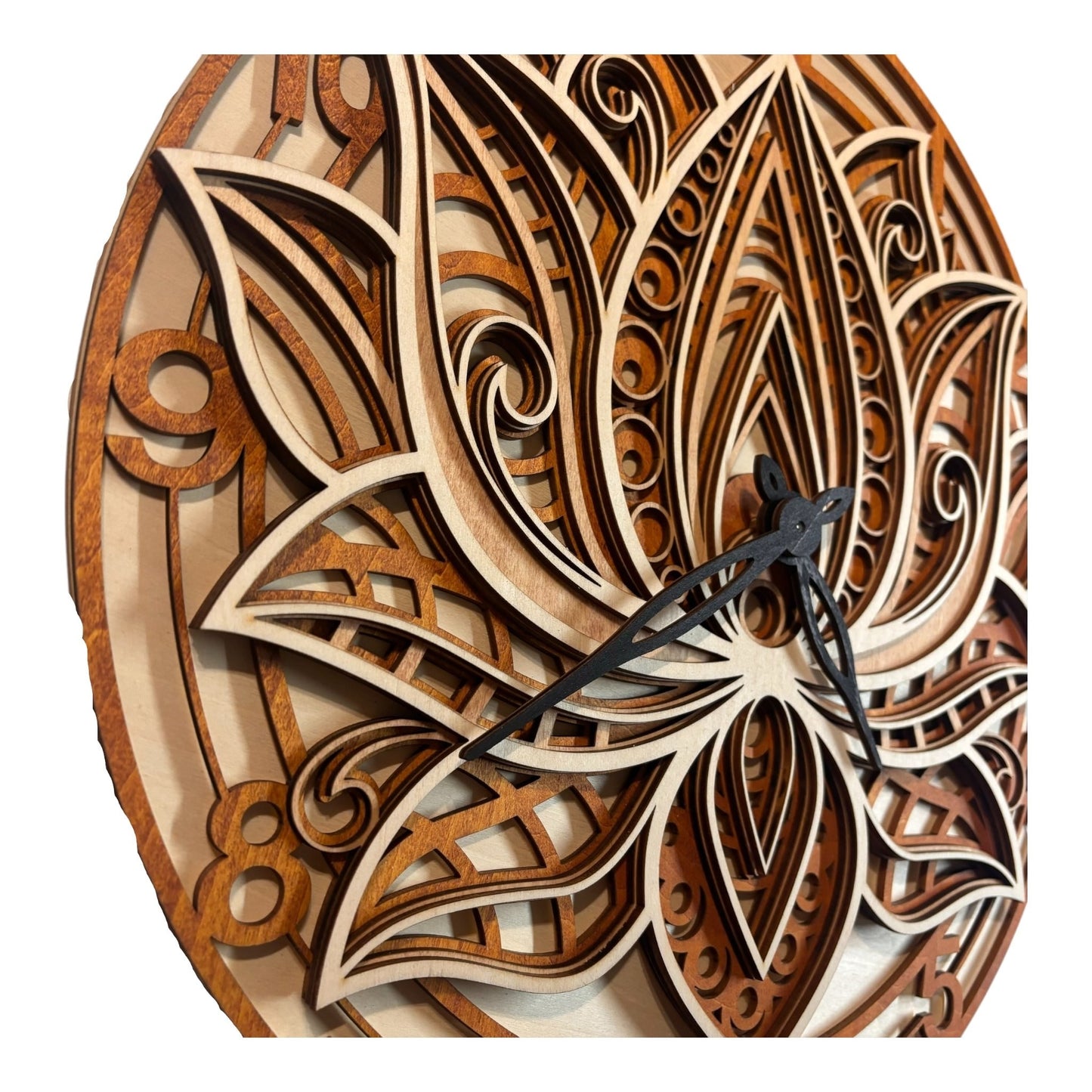 Horloge fleur de Lotus en ois d'inspiration zen et bien-être , grossiste en lithothérapie fabrication française et artisanale