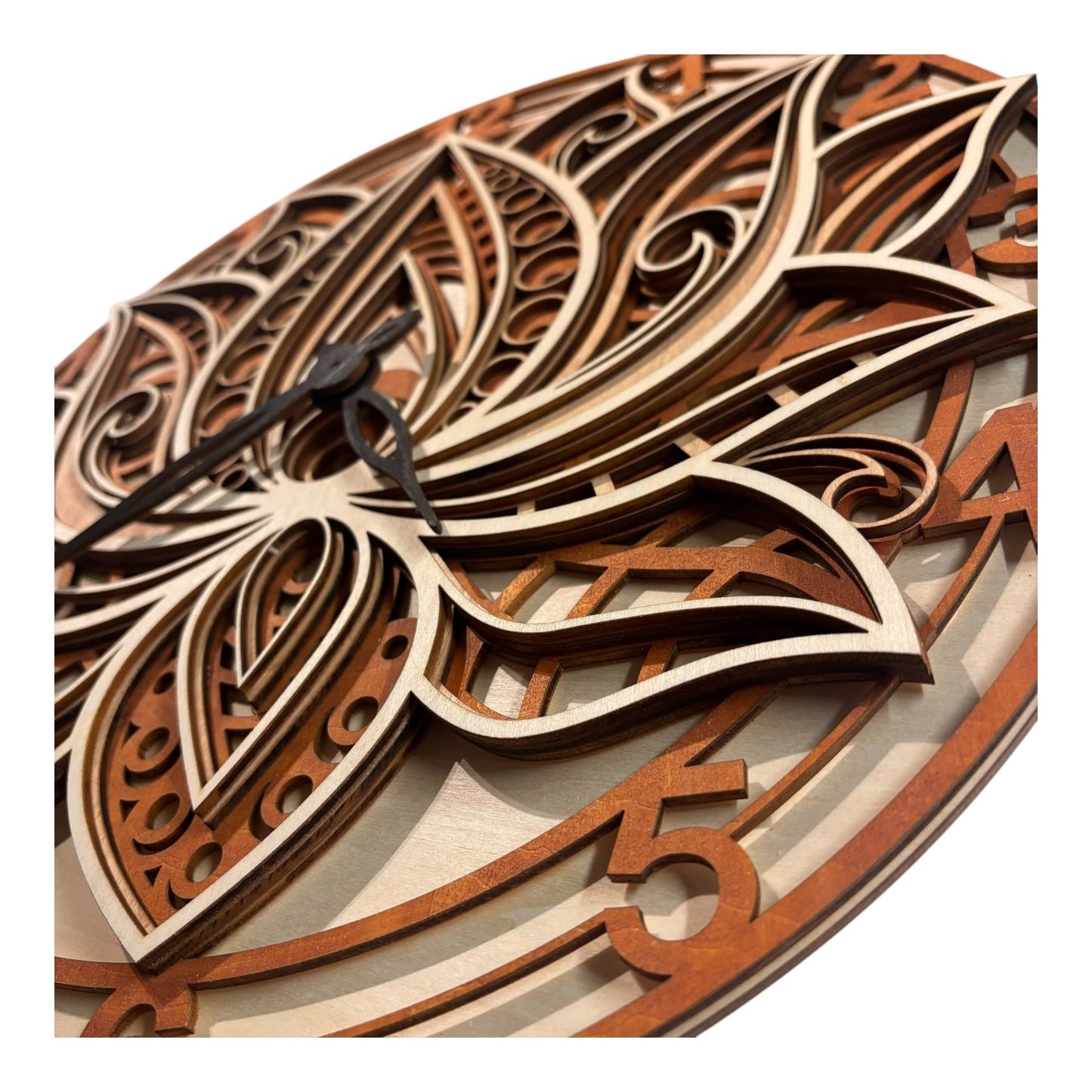 horloge en bois , Fleur de lotus fabrication française et artisanale , grossiste en lithothérapie et ésotérisme d'inspiration zen et bien-être